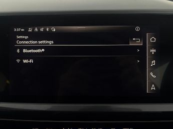 Audi Q4 E-tron 35 S line 55kWh (170 ps) - CARPLAY - HEATED SEATS - LANE DEPARTU