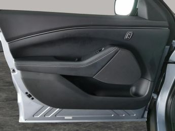 Ford Mustang Mach-e Standard Range 70kWh Automatic (269 ps) - KEYLESS ENTRY - LED - 