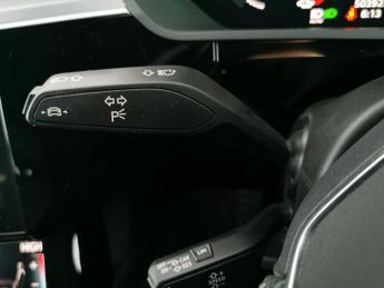 Audi e-tron 50 S line quattro 71.2kWh (313 ps) - KEYLESS ENTRY - LED - REVER