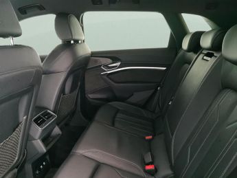 Audi e-tron 50 S line quattro 71.2kWh (313 ps) - KEYLESS ENTRY - LED - REVER