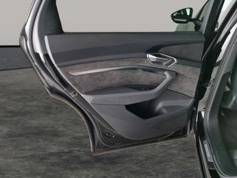 Audi e-tron 50 S line quattro 71.2kWh (313 ps) - KEYLESS ENTRY - LED - REVER