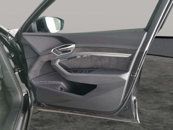 Audi e-tron 50 S line quattro 71.2kWh (313 ps) - KEYLESS ENTRY - LED - REVER