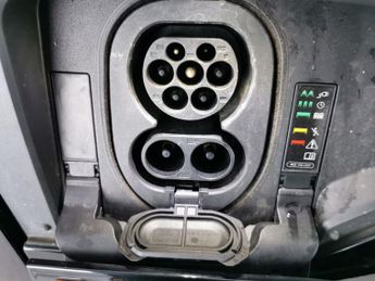 Audi e-tron 50 S line quattro 71.2kWh (313 ps) - KEYLESS ENTRY - LED - REVER