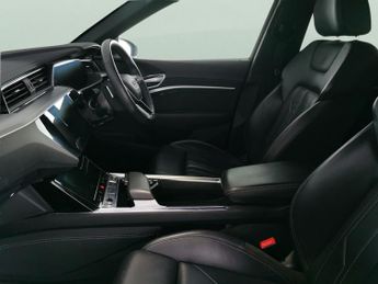 Audi e-tron 50 S line quattro 71.2kWh (313 ps) - KEYLESS ENTRY - LED - REVER