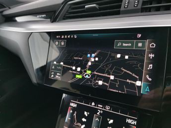 Audi e-tron 50 S line quattro 71.2kWh (313 ps) - KEYLESS ENTRY - LED - REVER