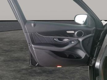 Mercedes-Benz GLC 2.1 GLC220d AMG Night Edition G-Tronic+ 4MATIC (170 ps) - CARPLA