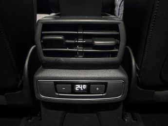 Audi Q4 E-tron 35 S line 55kWh (170 ps) - CARPLAY - HEATED SEATS - LANE DEPARTU