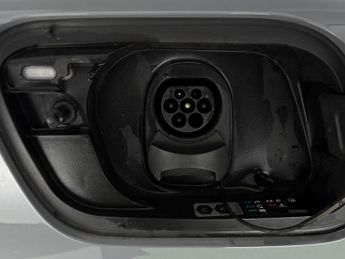 Audi Q4 E-tron 35 S line 55kWh (170 ps) - CARPLAY - HEATED SEATS - LANE DEPARTU
