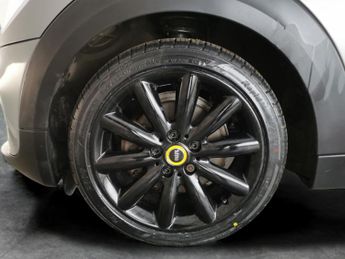 Mini Electric Hatch Cooper SE 32.6kWh Level 2 (184 ps) - HEATED SEATS - NAV