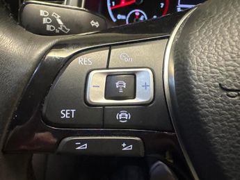 Volkswagen T-Roc 1.5 TSI EVO Active DSG (150 ps) - HEATED SEATS - DAB - BLUETOOTH