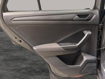 Volkswagen T-Roc 1.5 TSI EVO Active DSG (150 ps) - HEATED SEATS - DAB - BLUETOOTH