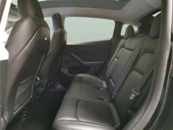 Tesla Model Y SUV RWD (346 ps) - HEATED STEERING - BLIND SPOT ASSIST - WIFI