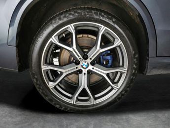 BMW X5 3.0 45e 24kWh M Sport Plug-in xDrive (394 ps) - BLACK ROOF RAILS