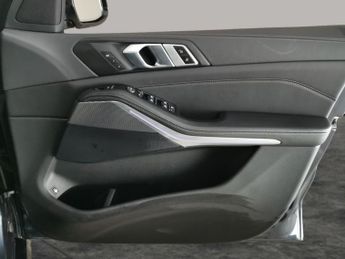 BMW X5 3.0 45e 24kWh M Sport Plug-in xDrive (394 ps) - BLACK ROOF RAILS