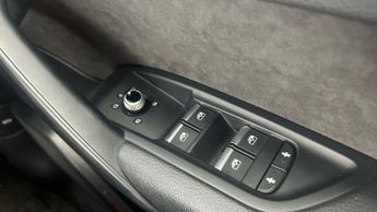 Audi Q5 2.0 TDI 40 S line S Tronic quattro (190 ps) - DAB - BLUETOOTH - 