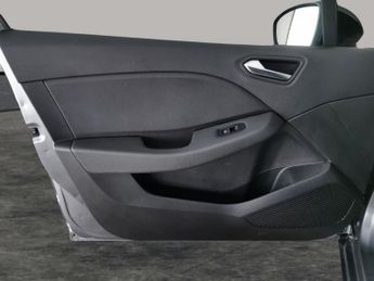 Renault Clio 1.6 E-TECH Evolution (145 ps) - CRUISE - SPEED LIMIT RECOG - DRI