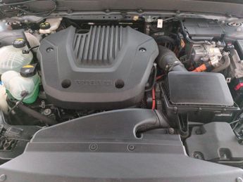 Volvo XC40 1.5h T5 Twin Engine Recharge 10.7kWh R-Design Pro Plug-in (262 p