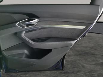 Audi e-tron 50 S line quattro 71.2kWh (11kW Charger) (313 ps) - LED - REVERS