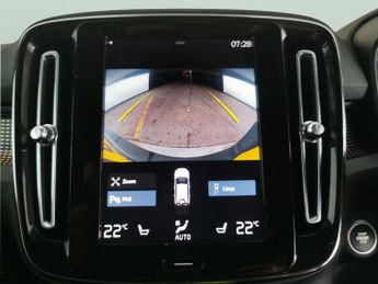 Volvo XC40 1.5h T5 Twin Engine Recharge 10.7kWh R-Design Pro Plug-in (262 p