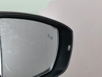 Volkswagen T-cross 1.0 TSI Black Edition DSG (110 ps) - LANE DEPARTURE  - BLUETOOTH