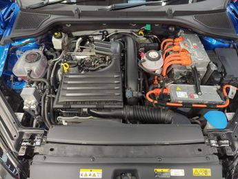 Skoda Octavia 1.4 TSI iV 13kWh SE Technology Plug-in DSG (204 ps) - PARK SENSO