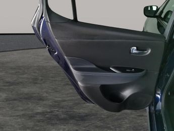 Nissan Leaf 39kWh Tekna (150 ps) - 360 CAM - LED - REVERSE CAM