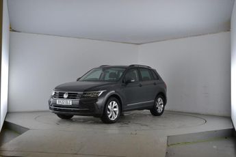 Volkswagen Tiguan 1.5 TSI Life (150 ps) - KEYLESS ENTRY - LED - NAV