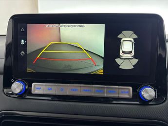 Hyundai Kona 39kWh Premium (10.5kW Charger) (136 ps) - LED - REVERSE CAM - NA
