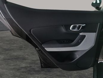 Polestar Polestar 2 Dual Motor 78kWh Long Range Plus Pilot Fastback 4WDE (408 ps) - 