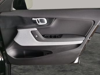 Polestar Polestar 2 Dual Motor 78kWh Long Range Plus Pilot Fastback 4WDE (408 ps) - 