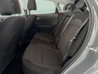 Hyundai Kona 64kWh Premium (10.5kW Charger) (204 ps) - REVERSE CAM - NAV - HE