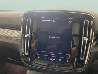 Volvo XC40 Recharge Twin 78kWh Pro AWD (408 ps) - SURROUND VIEW - PARK ASSI