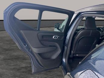 Volvo XC40 Recharge Twin 78kWh Pro AWD (408 ps) - SURROUND VIEW - PARK ASSI