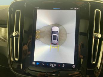 Volvo XC40 Recharge Twin 78kWh Pro AWD (408 ps) - SURROUND VIEW - PARK ASSI
