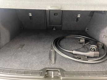 Volvo XC40 Recharge Twin 78kWh Pro AWD (408 ps) - SURROUND VIEW - PARK ASSI