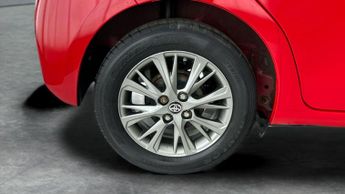 Toyota Yaris 1.5 VVT-i Icon CVT (111 ps) - CRUISE - AIR CON - DAB