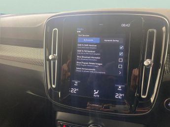 Volvo XC40 2.0 B4 MHEV R-Design AWD (197 ps) - PARK ASSIST - LED - LANE DEP