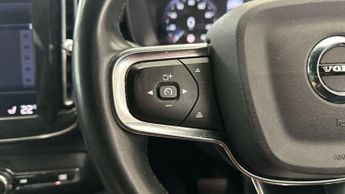 Volvo XC40 1.5h T4 Recharge 10.7kWh Plus Plug-in (211 ps) - PARK ASSIST - L