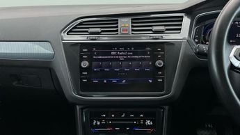 Volkswagen Tiguan 1.4 TSI 13kWh Life Plug-in DSG (245 ps) - SD CARD MEDIA INPUT