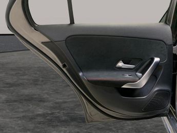 Mercedes-Benz A Class 2.0 A200d AMG Line (Executive) 8G-DCT (150 ps) - SELF PARK - REV