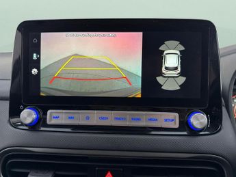 Hyundai Kona 64kWh Premium (10.5kW Charger) (204 ps) - REVERSE CAM - NAV - HE