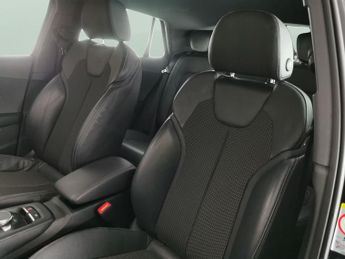 Audi Q2 1.6 TDI 30 S line S Tronic (116 ps) - NAV - DAB - BLUETOOTH