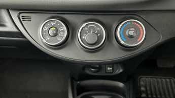 Toyota Yaris 1.5 VVT-i Icon CVT (111 ps) - CRUISE - AIR CON - DAB