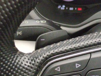 Audi Q2 1.6 TDI 30 S line S Tronic (116 ps) - NAV - DAB - BLUETOOTH