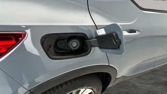Volvo XC40 1.5h T4 Recharge 10.7kWh Plus Plug-in (211 ps) - PARK ASSIST - L