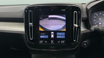 Volvo XC40 1.5h T4 Recharge 10.7kWh Plus Plug-in (211 ps) - PARK ASSIST - L