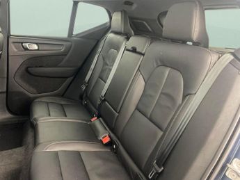 Volvo XC40 Recharge Twin 78kWh Pro AWD (408 ps) - SURROUND VIEW - PARK ASSI