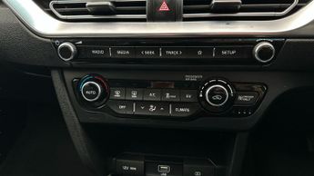 Kia Niro 39kWh 2 (134 bhp) - CRUISE - PADDLE SHIFT - 17IN ALLOYS