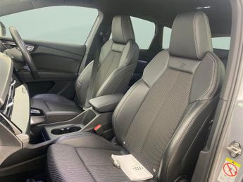 Audi Q4 E-tron 35 S line 55kWh (170 ps) - LANE DEPARTURE  - BLUETOOTH - CRUISE