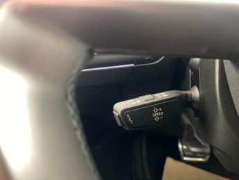 Audi Q4 E-tron 35 S line 55kWh (170 ps) - LANE DEPARTURE  - BLUETOOTH - CRUISE